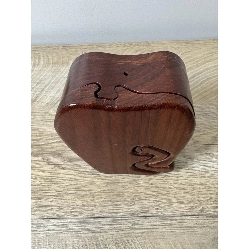 Wooden APPLE with CUTE WORM Puzzle‎  Jewelry Trinket Box Gift Teacher Unique